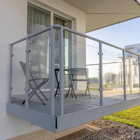 Al-dom Stjarne W Spokojnej Okolicy Apartamento Kołobrzeg